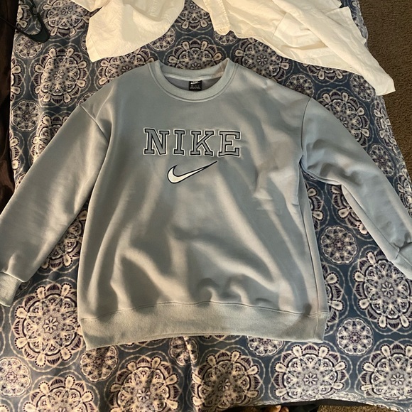 vintage nike crewneck light blue